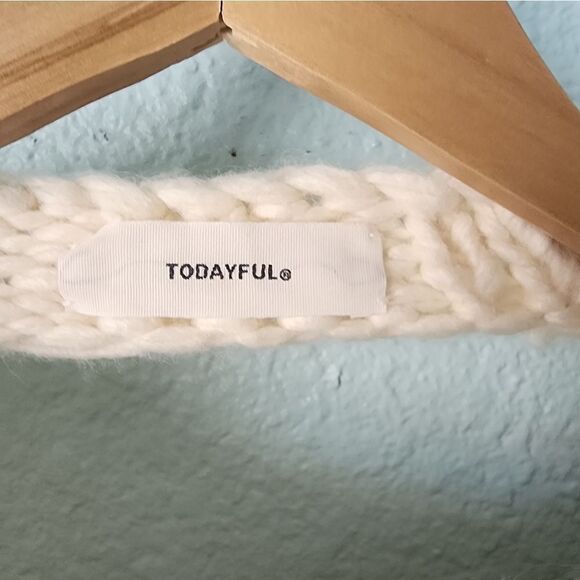 TODAYFUL crop sweater pullover coastal NWOT - Picture 6 of 7